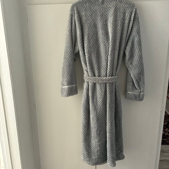 NWT Cozy Pavilia Gray Robe, Small - Picture 2 of 7